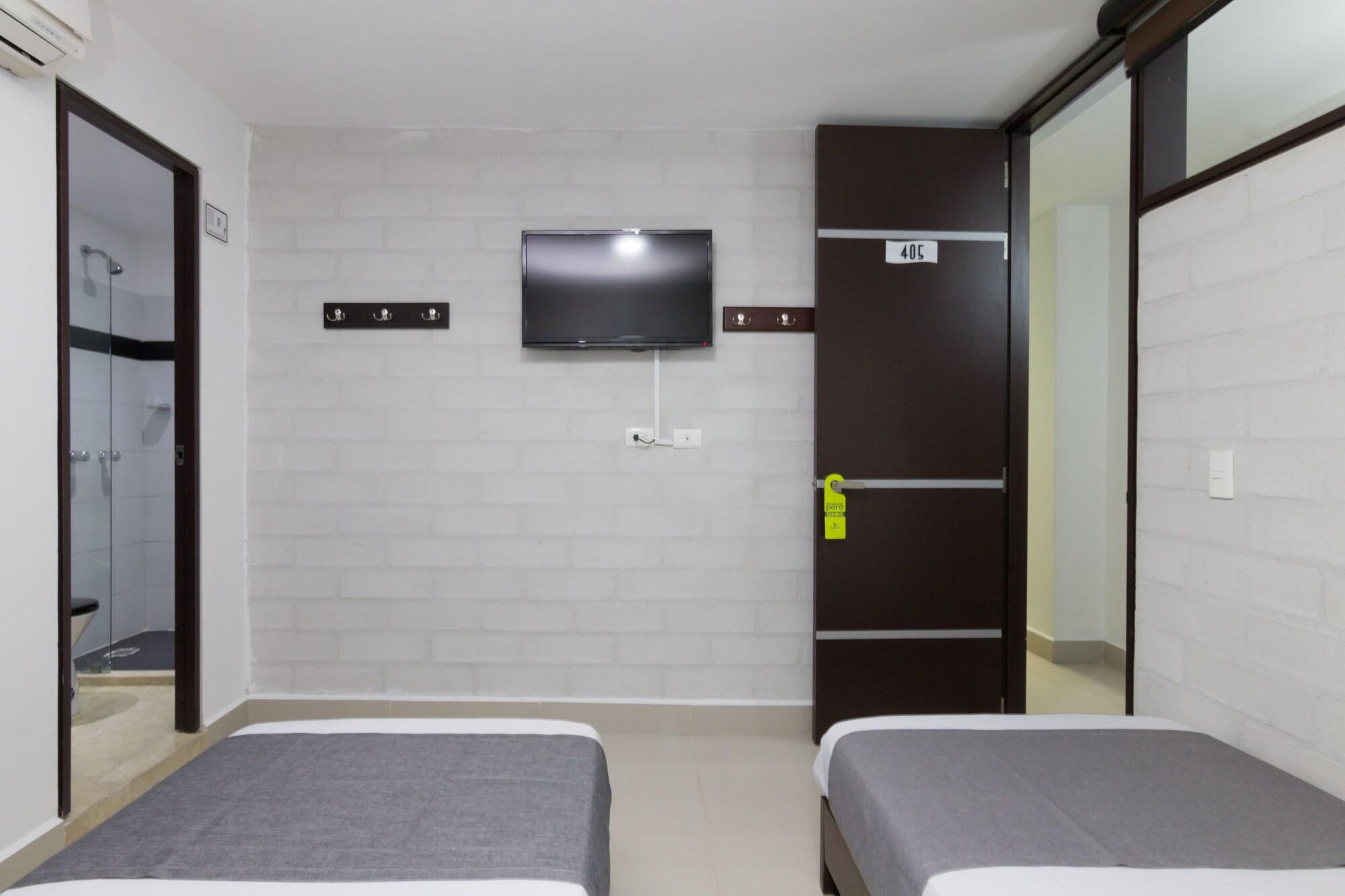 Ayenda 1254 Mi Colombia Hotel Medellin Exterior photo