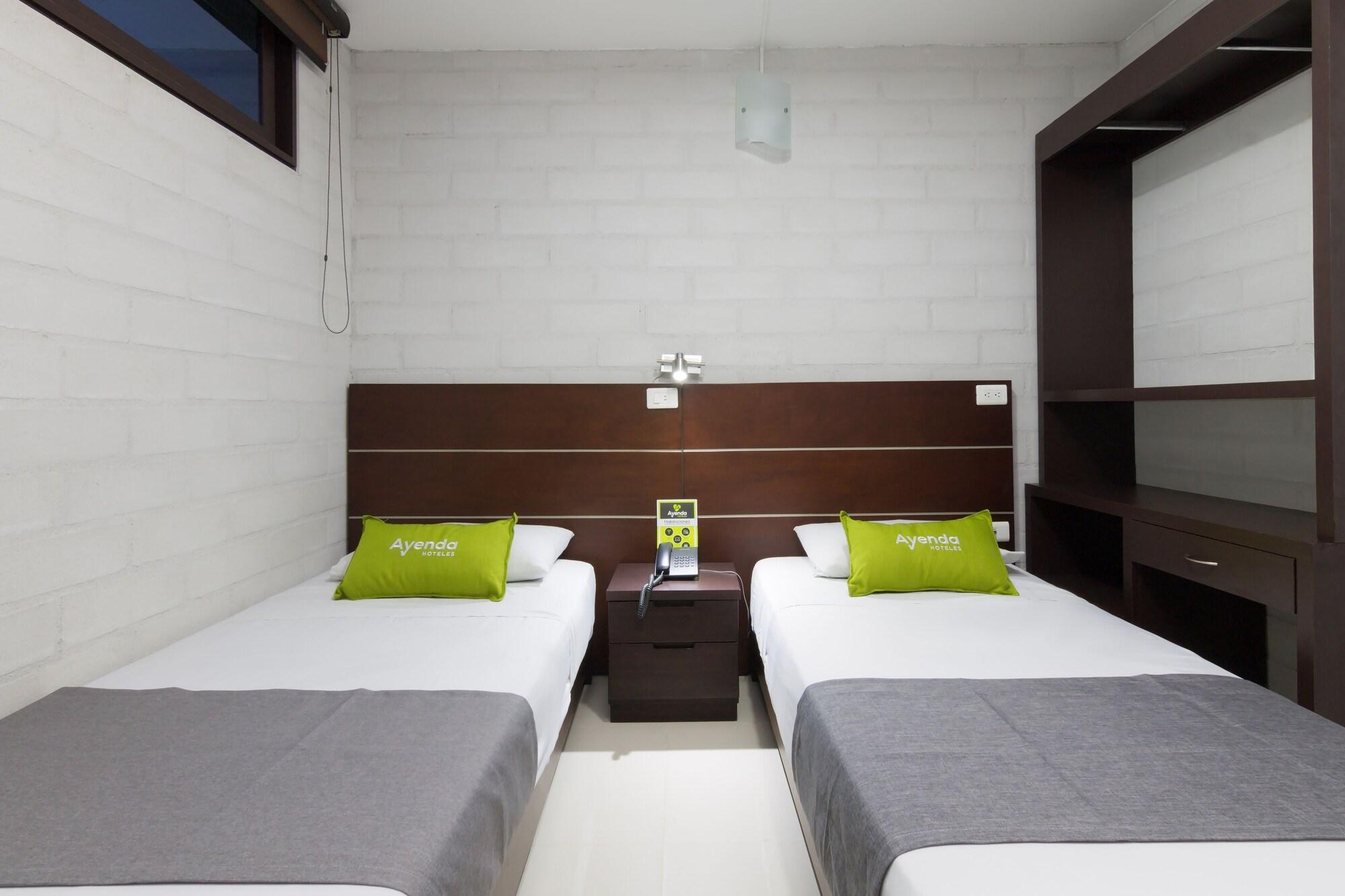 Ayenda 1254 Mi Colombia Hotel Medellin Exterior photo