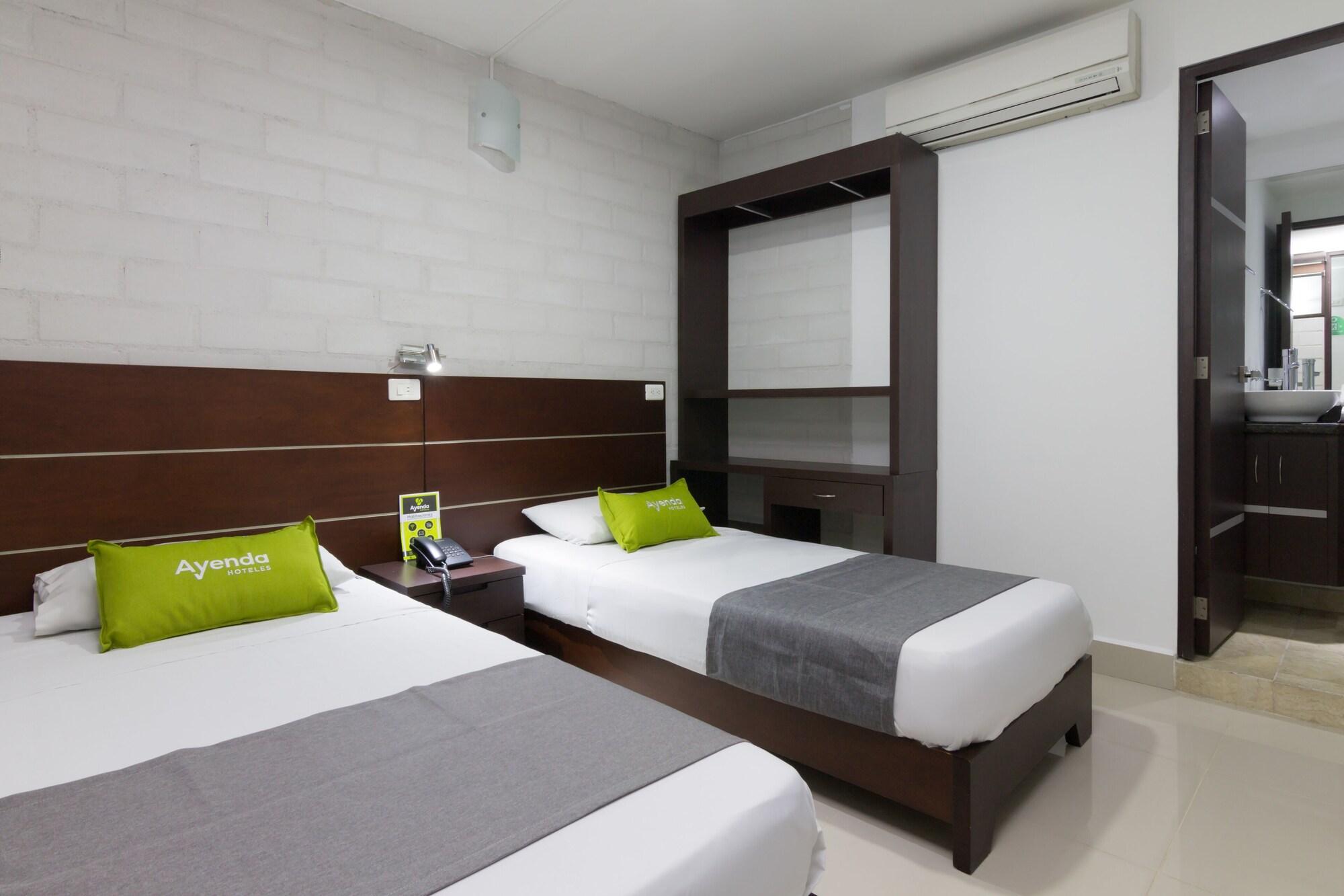 Ayenda 1254 Mi Colombia Hotel Medellin Exterior photo