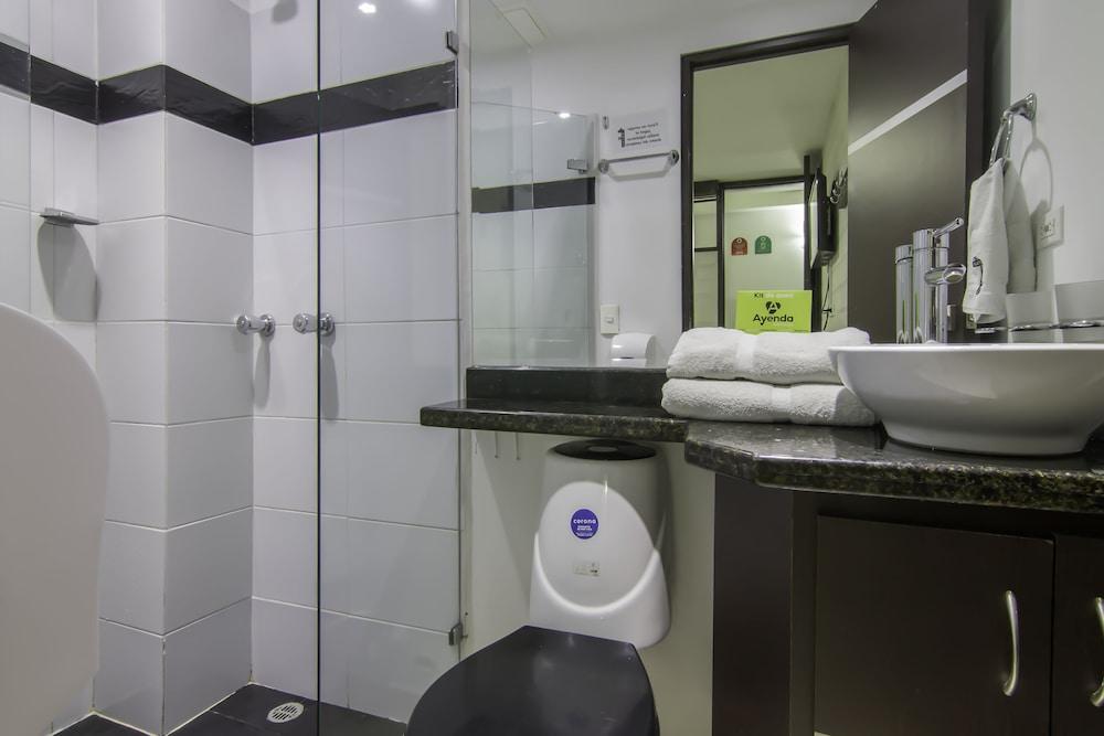 Ayenda 1254 Mi Colombia Hotel Medellin Exterior photo