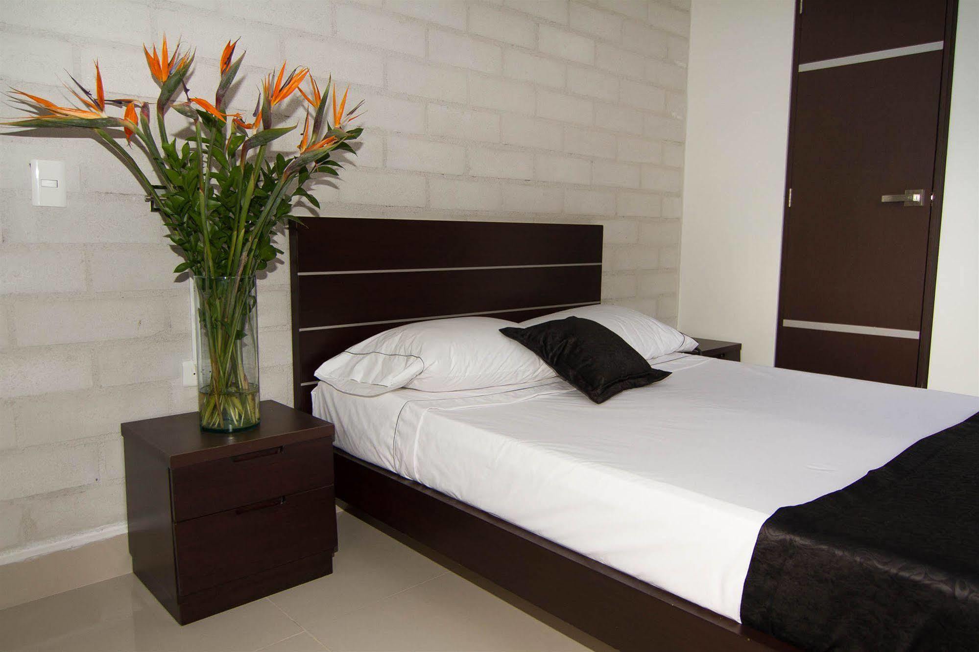 Ayenda 1254 Mi Colombia Hotel Medellin Exterior photo
